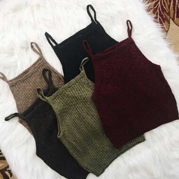 Tops - Olive green sleeveless crop top. New